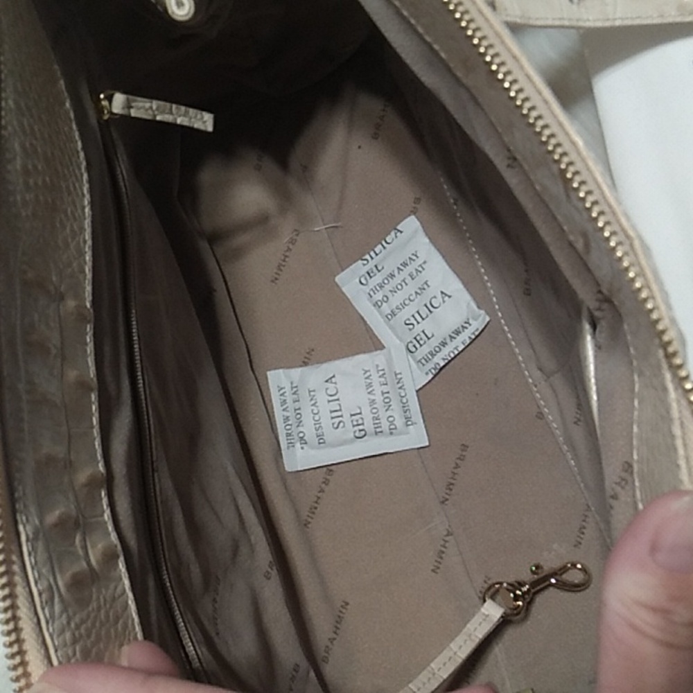 SOLD!! NWT Alice Sunglow Melbourne Genuine Leather Brahmin Bag W Dust Bag - Picture 12 of 16